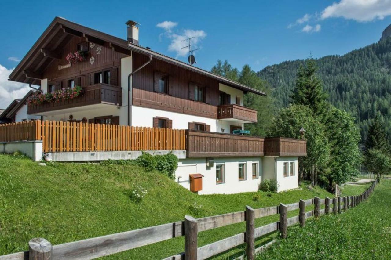 Apartments Fiordalisi Colfosco Luaran gambar