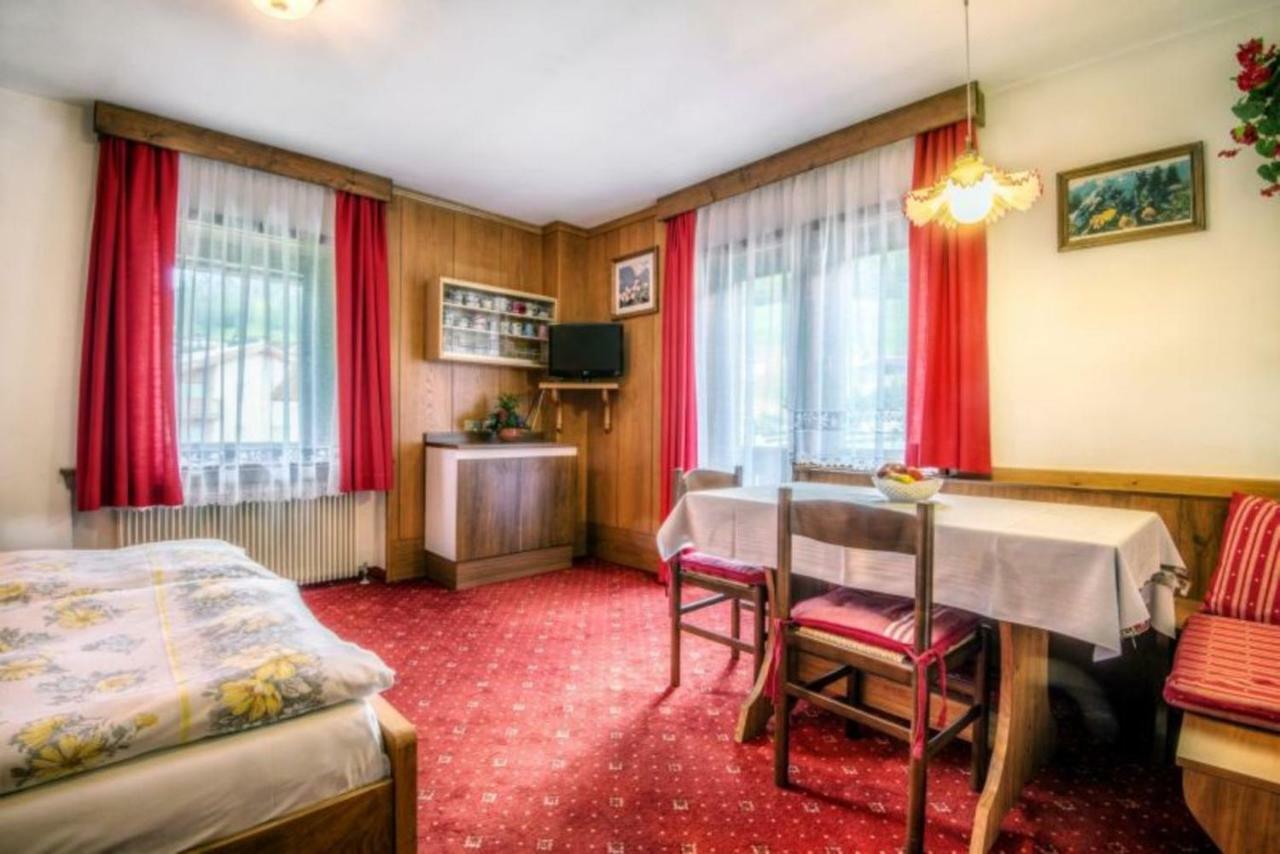 Apartments Fiordalisi Colfosco Luaran gambar