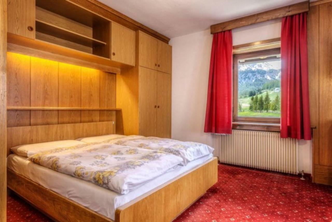 Apartments Fiordalisi Colfosco Luaran gambar